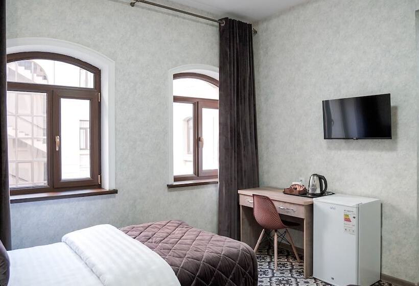 اتاق استاندارد, Level