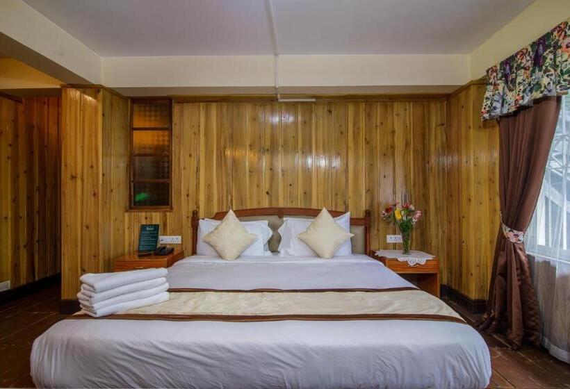 اتاق لوکس, Muscatel Himalayan Resort   400 Mts From Mall Road