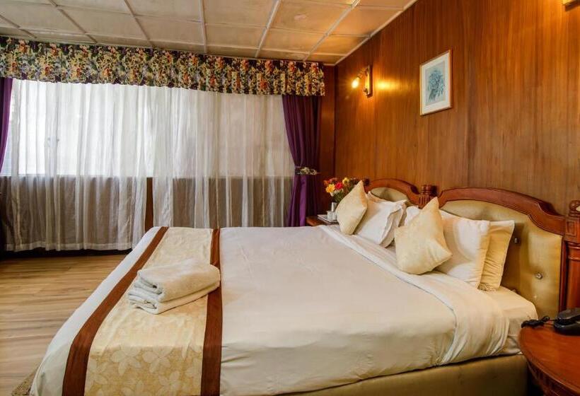 اتاق لوکس, Muscatel Himalayan Resort   400 Mts From Mall Road