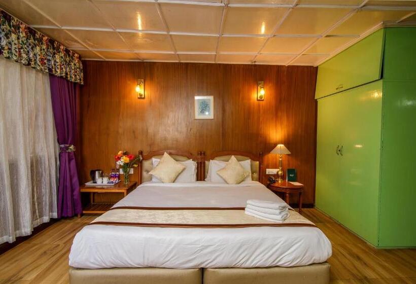 اتاق لوکس, Muscatel Himalayan Resort   400 Mts From Mall Road