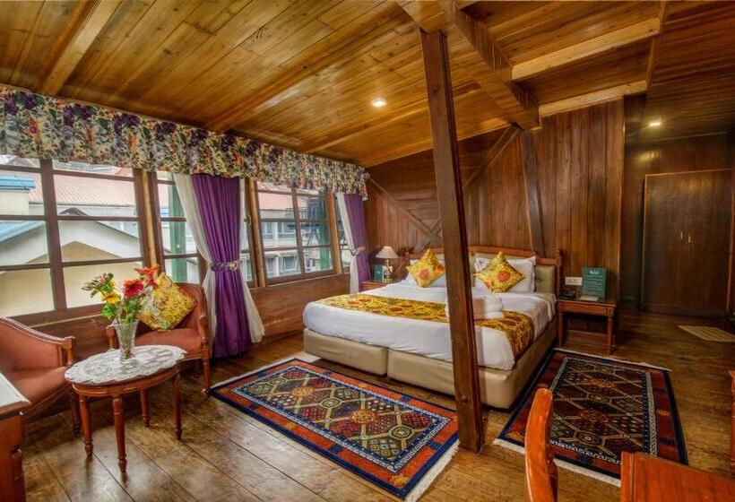 سوییت, Muscatel Himalayan Resort   400 Mts From Mall Road