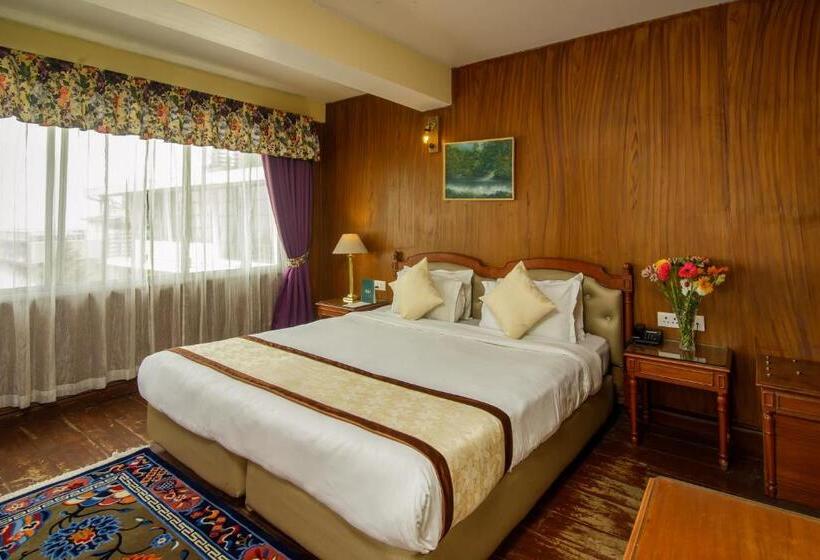 اتاق لوکس, Muscatel Himalayan Resort   400 Mts From Mall Road