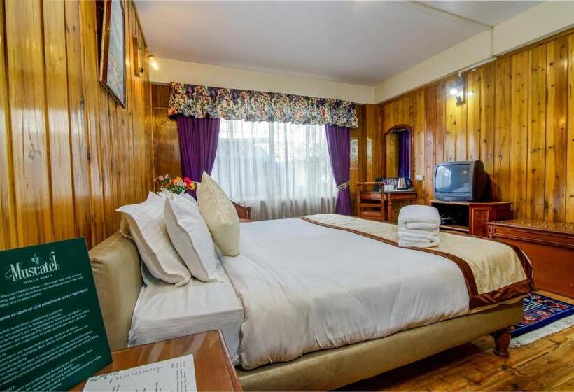 اتاق لوکس, Muscatel Himalayan Resort   400 Mts From Mall Road