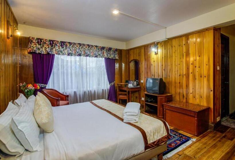 اتاق لوکس, Muscatel Himalayan Resort   400 Mts From Mall Road