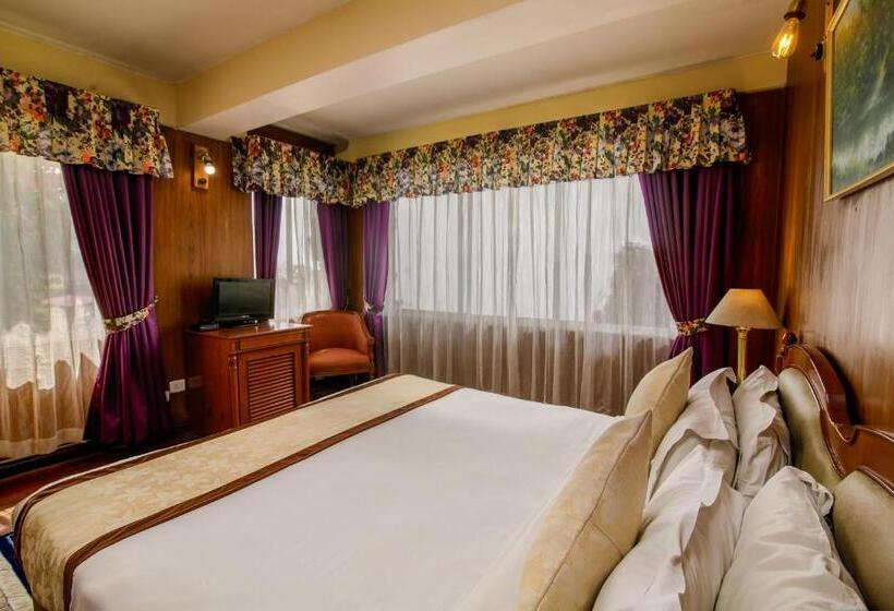 اتاق لوکس, Muscatel Himalayan Resort   400 Mts From Mall Road