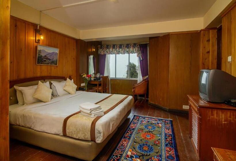 اتاق لوکس, Muscatel Himalayan Resort   400 Mts From Mall Road