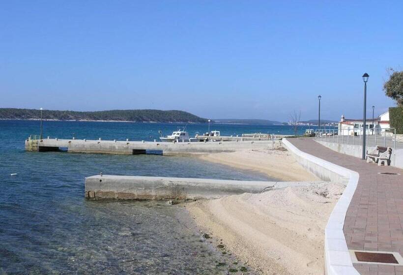 Апартаменты 1 Спальня Вид на Море, Apartments Zentil Banjol