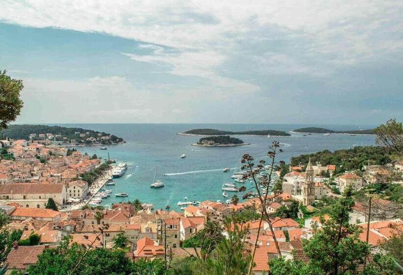 Апартаменты 1 Спальня Вид на Море, Apartments Zentil Banjol