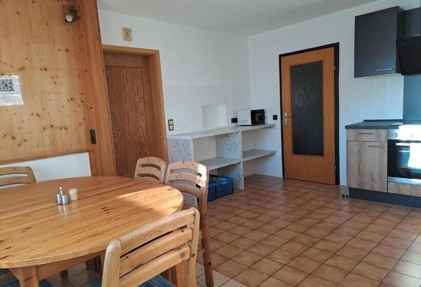 חדר סטנדרט חדר אמבטיה משותף, Haus Waldeck