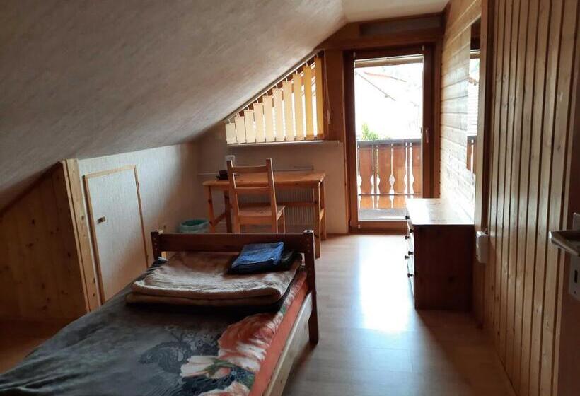 חדר סטנדרד יחיד חדר אמבטיה משותף, Haus Waldeck