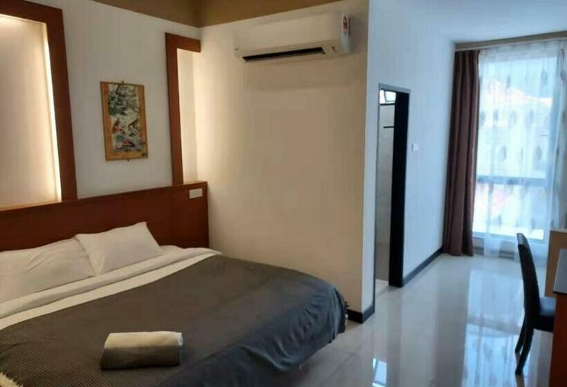 标准间, Scott Service Suites