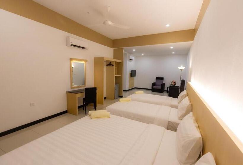 חדר משפחתי, Scott Service Suites