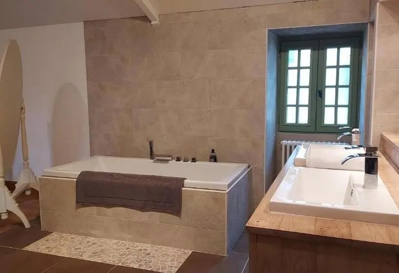 スーペリアースイート, Manoir Le Moulinal47   Vue Panoramique