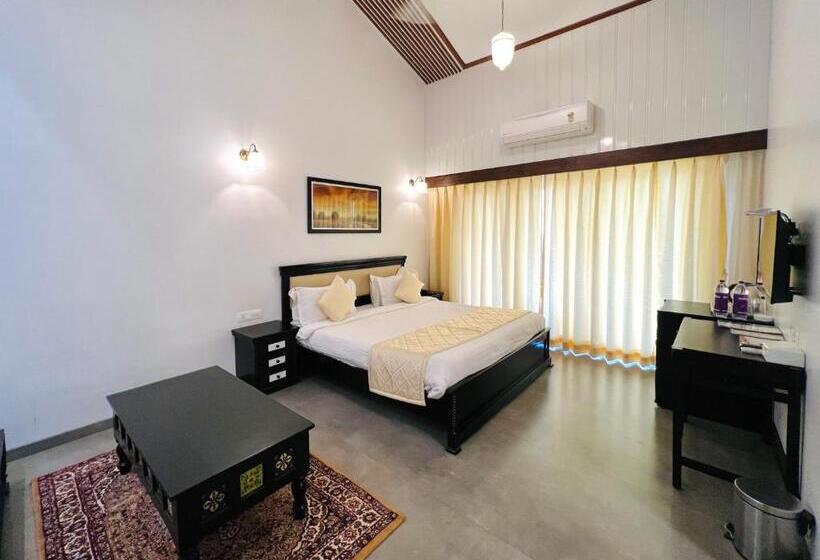 غرفة قياسية مزوَّدة بشُرفة, Tranquil Resort & Spa