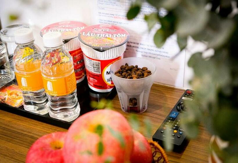 バルコニー付きデラックスルーム, Aloha Hotel Quy Nhơn