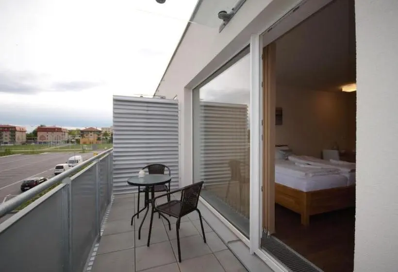 استودیوی سوپریور, Apartmány Viva Třeboň