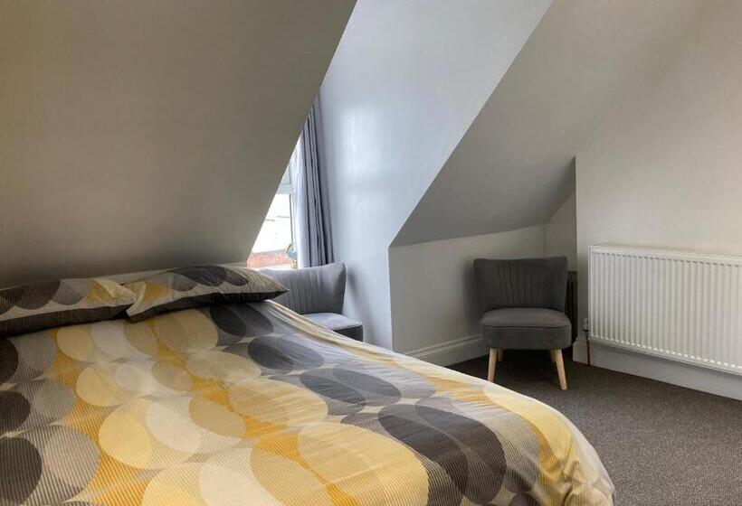 Triple Room Sea View, Ashburnam Guest House