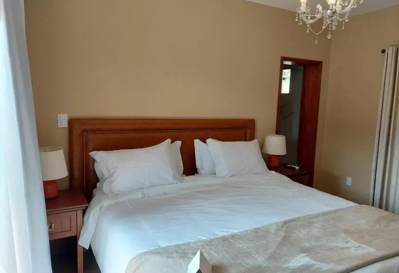 Suite with lake view, Costa Del Mar Hotel Boutique