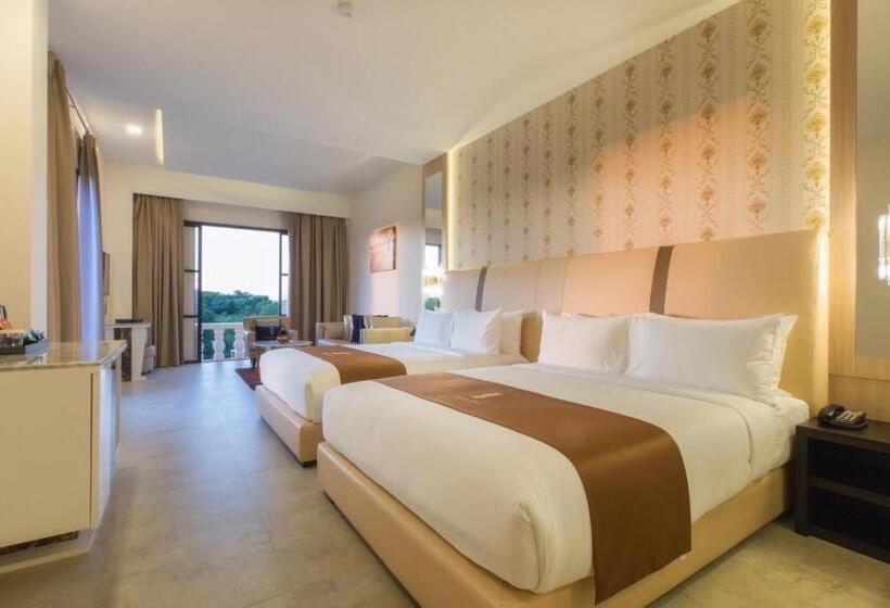 סוויטה נוף לבריכה, Jupiter Trevi Resort And Spa