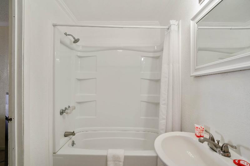 غرفة قياسية سرير كينج, Oyo  Rockport Bay View