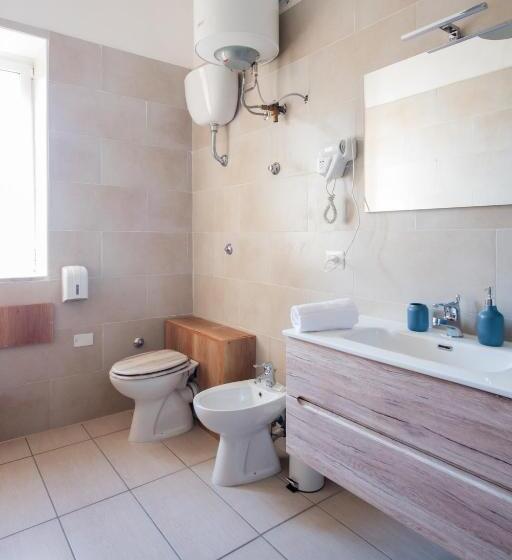 Номер Стандарт с Балконом, Naro Suites And Rooms