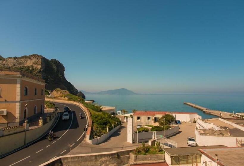 Стандартный Номер Кровать Кинг, Naro Suites And Rooms