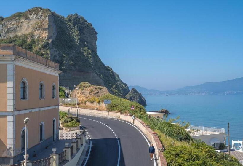 Полулюкс Вид на Море, Naro Suites And Rooms