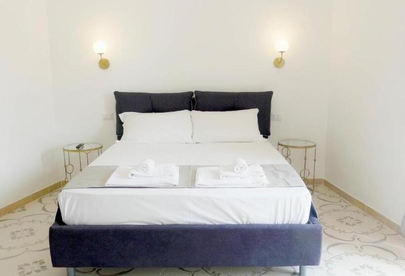 Полулюкс Вид на Море, Naro Suites And Rooms