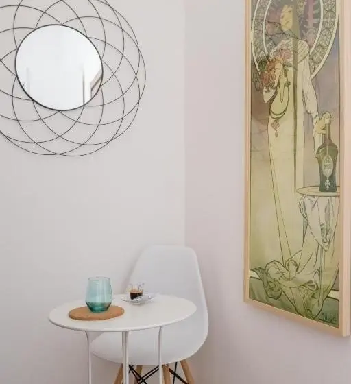 オーシャンビューデラックスルーム, Naro Suites And Rooms