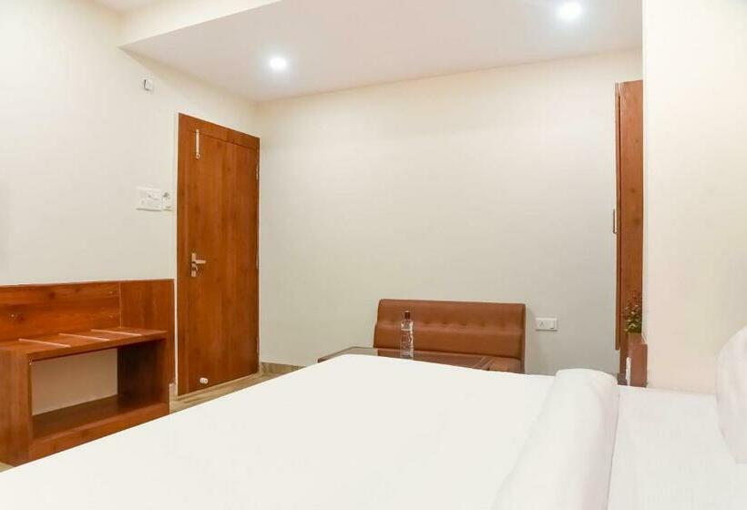 غرفة كلاسيكية ثلاثية, Collection O 78427 Hotel Raj Regent