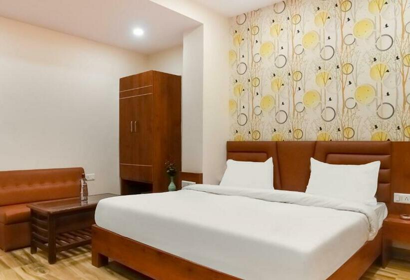 غرفة كلاسيكية ثلاثية, Collection O 78427 Hotel Raj Regent