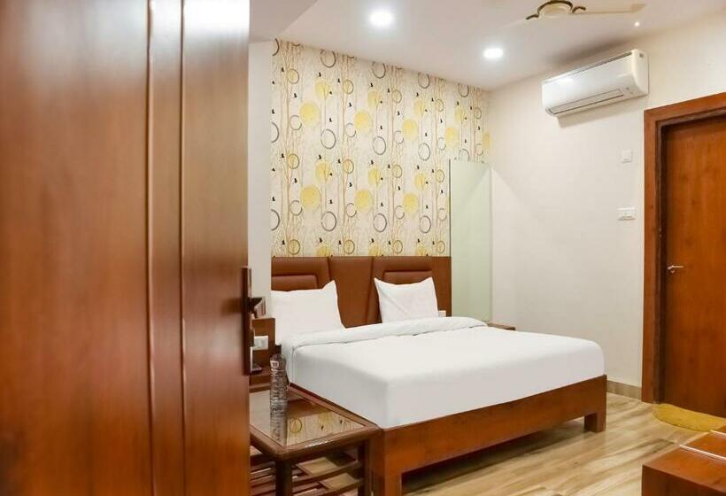 غرفة ديلوكس ثلاثية, Collection O 78427 Hotel Raj Regent