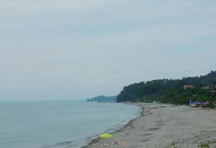 اتاق استاندارد سه نفره, Guest House Imeda