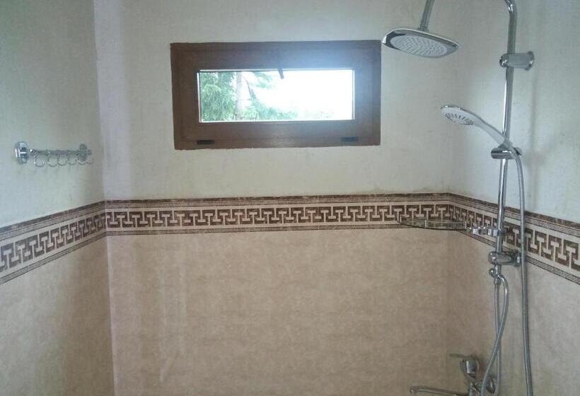 اتاق استاندارد سه نفره, Guest House Imeda