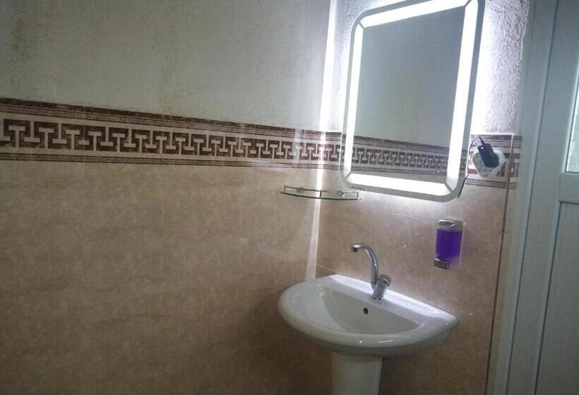 اتاق استاندارد سه نفره, Guest House Imeda