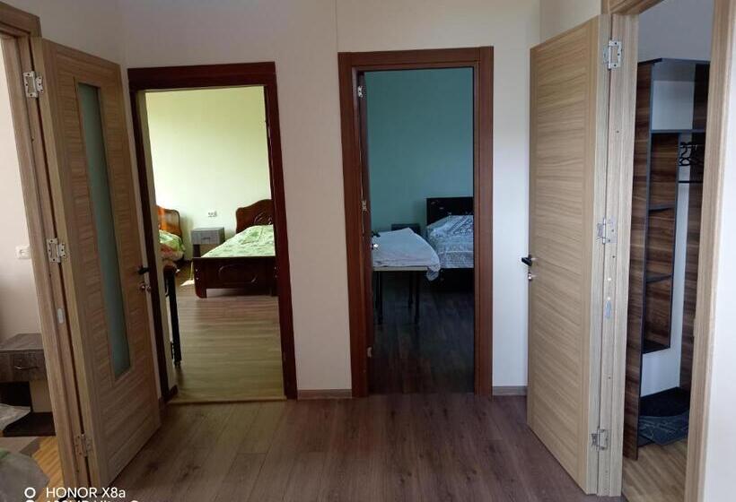 اتاق استاندارد سه نفره, Guest House Imeda