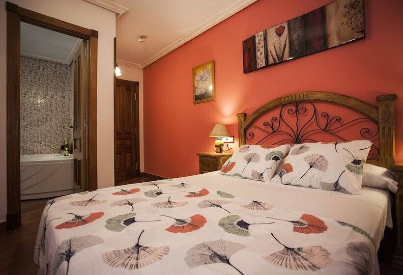 带按摩浴盆的套房, El Volante