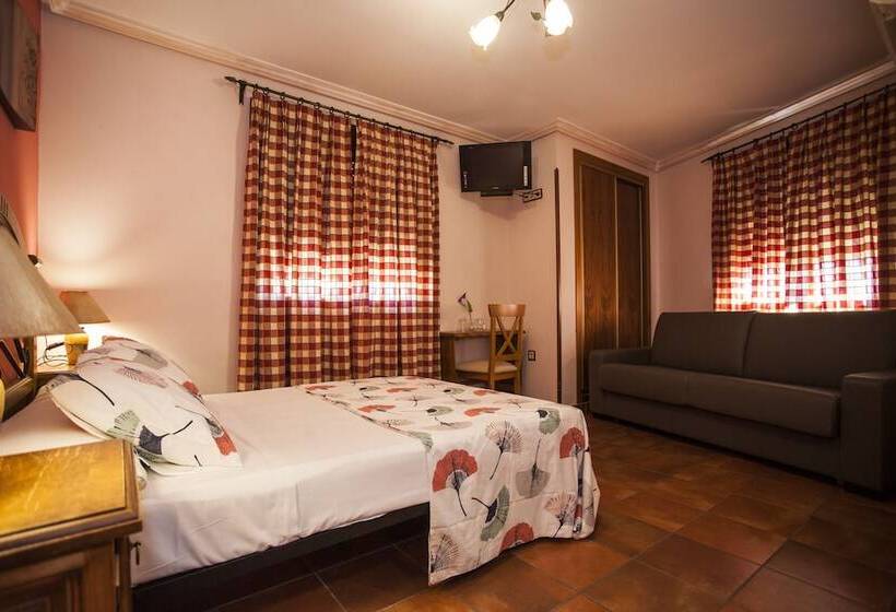 带按摩浴盆的套房, El Volante