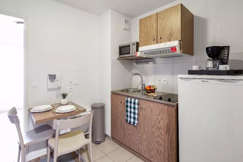 اتاق استاندارد با تخت بزرگ, Americas Best Value Inn And Suites Bush International Airport