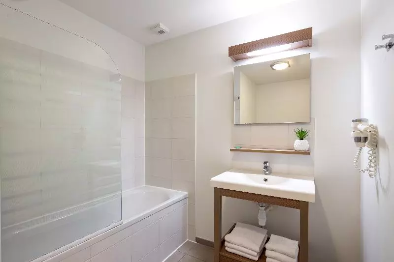 اتاق استاندارد با تخت بزرگ, Americas Best Value Inn And Suites Bush International Airport