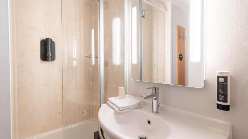 جناح لذوى الاحتياجات الخاصة, Americinn By Wyndham Garden City