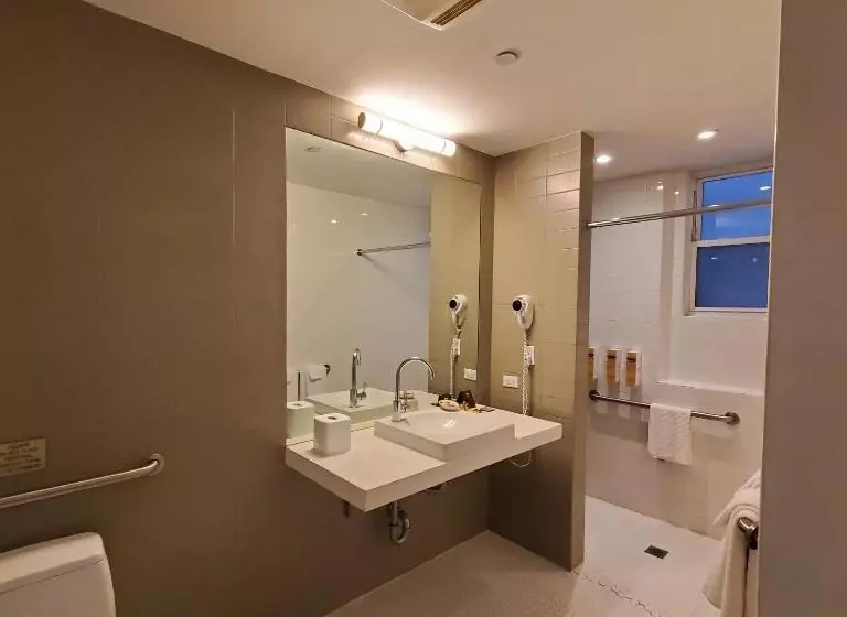 اتاق استاندارد, Best Western Plus Hospitality House Suites
