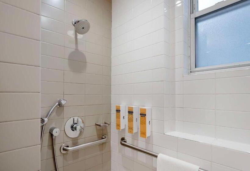 غرفة قياسية, Best Western Plus Hospitality House Suites