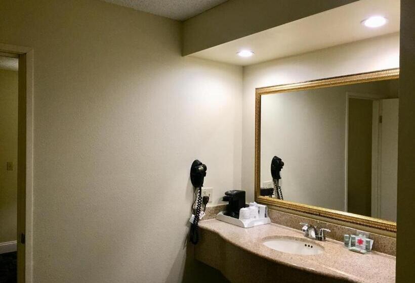 غرفة قياسية سرير كينج, Quality Inn Jacksonville   Orange Park Near Naval Air Station