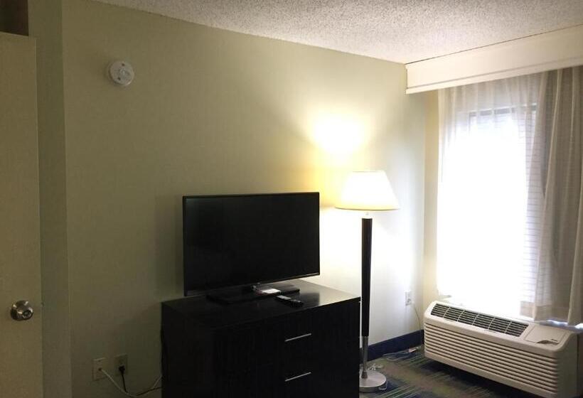 מיטת קינג בסוויטה, Quality Inn Jacksonville   Orange Park Near Naval Air Station
