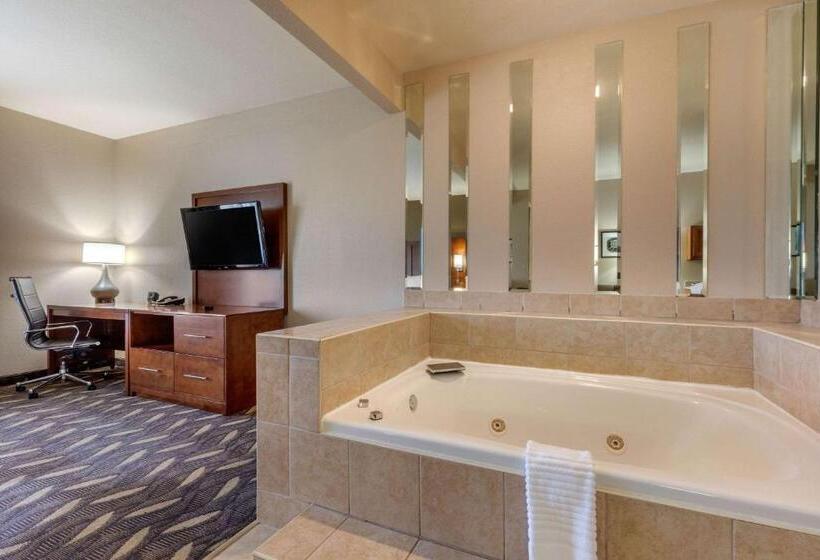 جناح, Comfort Suites