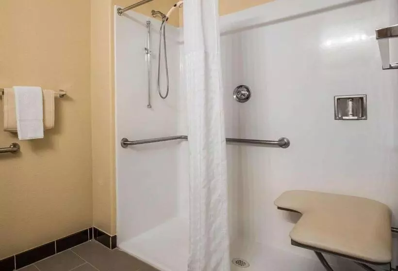 سوئیت برای معلولان, Comfort Suites Victorville Hesperia