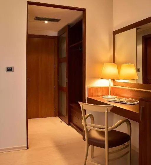 エコノミールーム, Delfina Palace
