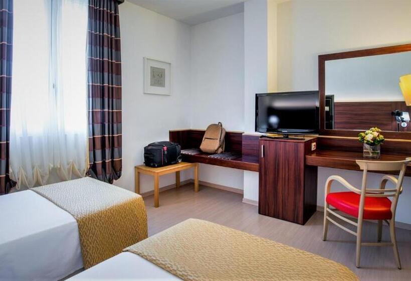 Номер Стандарт Трехместный, Delfina Palace