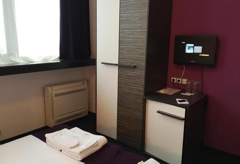 ファミリールーム, Dunav